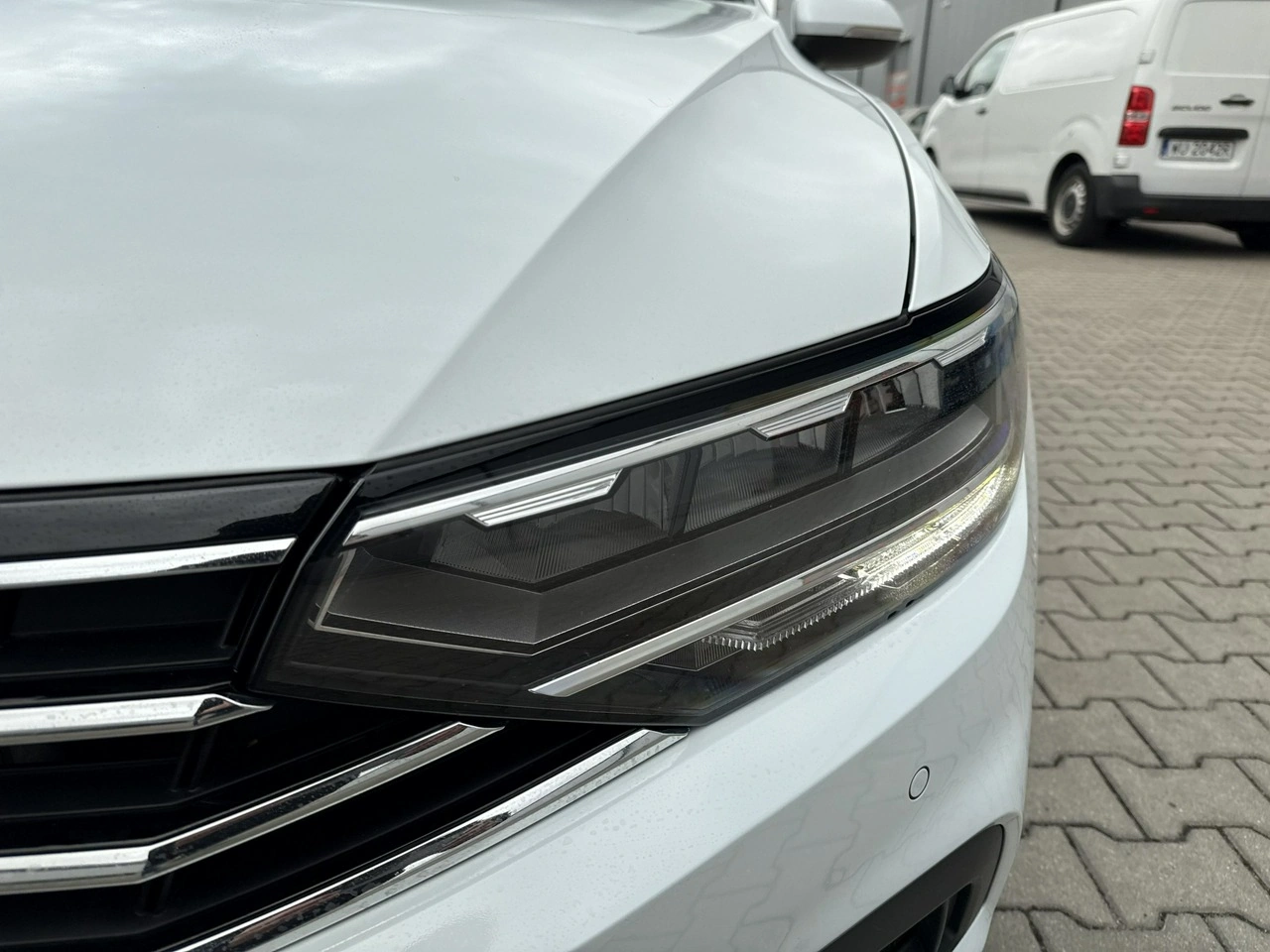 Volkswagen Passat - Zdjęcie 8