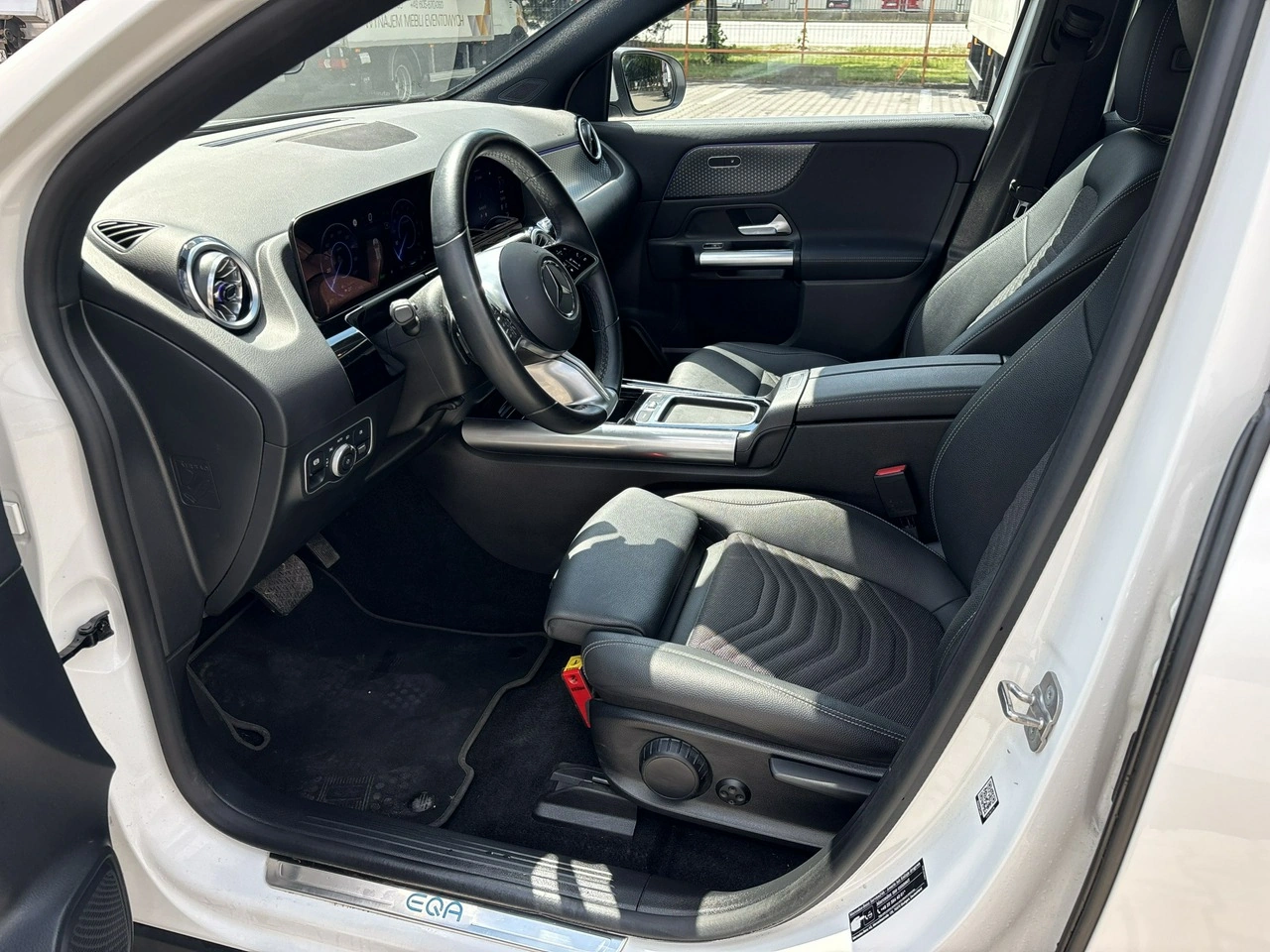 Mercedes EQA - Zdjęcie 9