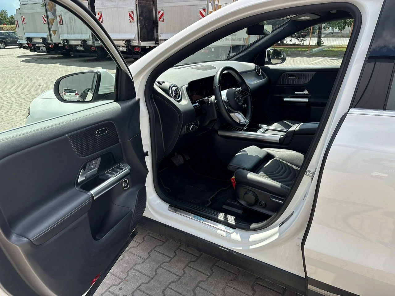 Mercedes EQA - Zdjęcie 10
