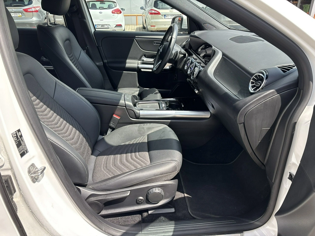 Mercedes EQA - Zdjęcie 14