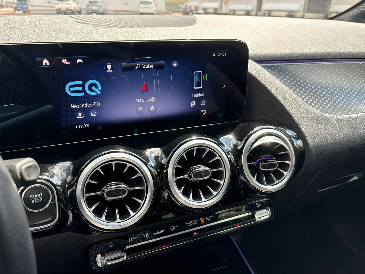 Mercedes EQA - Zdjęcie 23