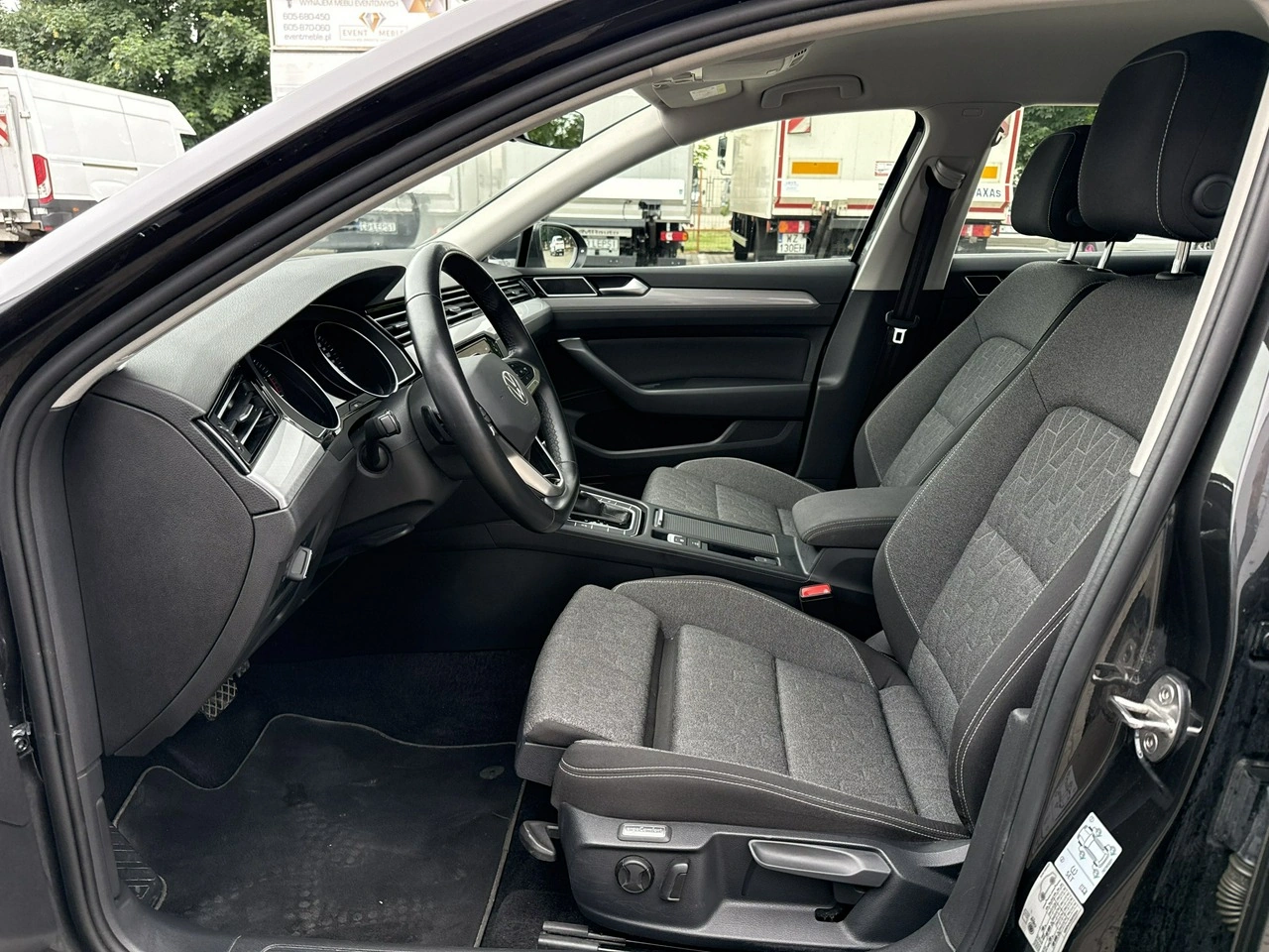 Volkswagen Passat - Zdjęcie 10