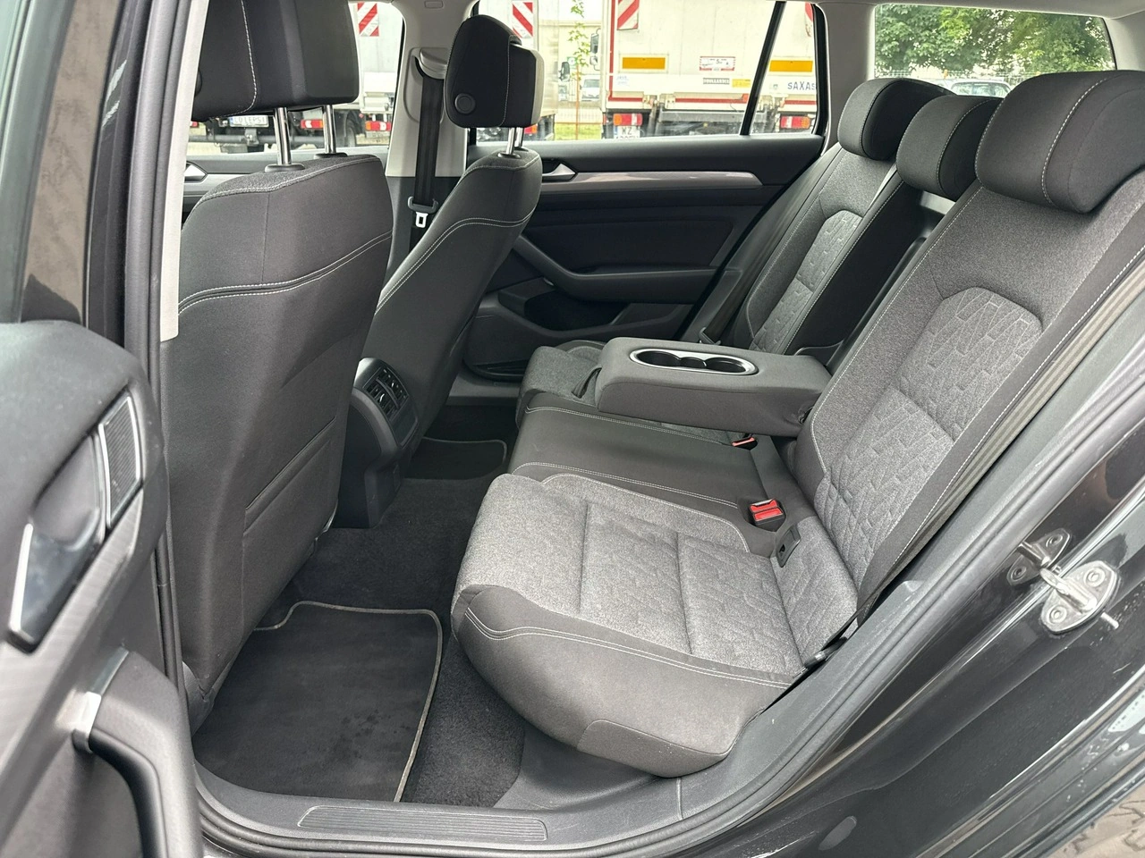 Volkswagen Passat - Zdjęcie 14