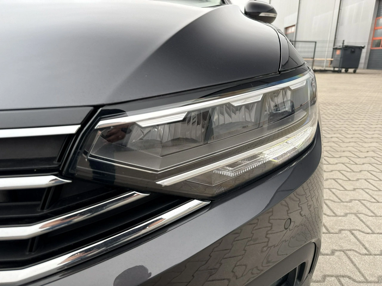 Volkswagen Passat - Zdjęcie 8
