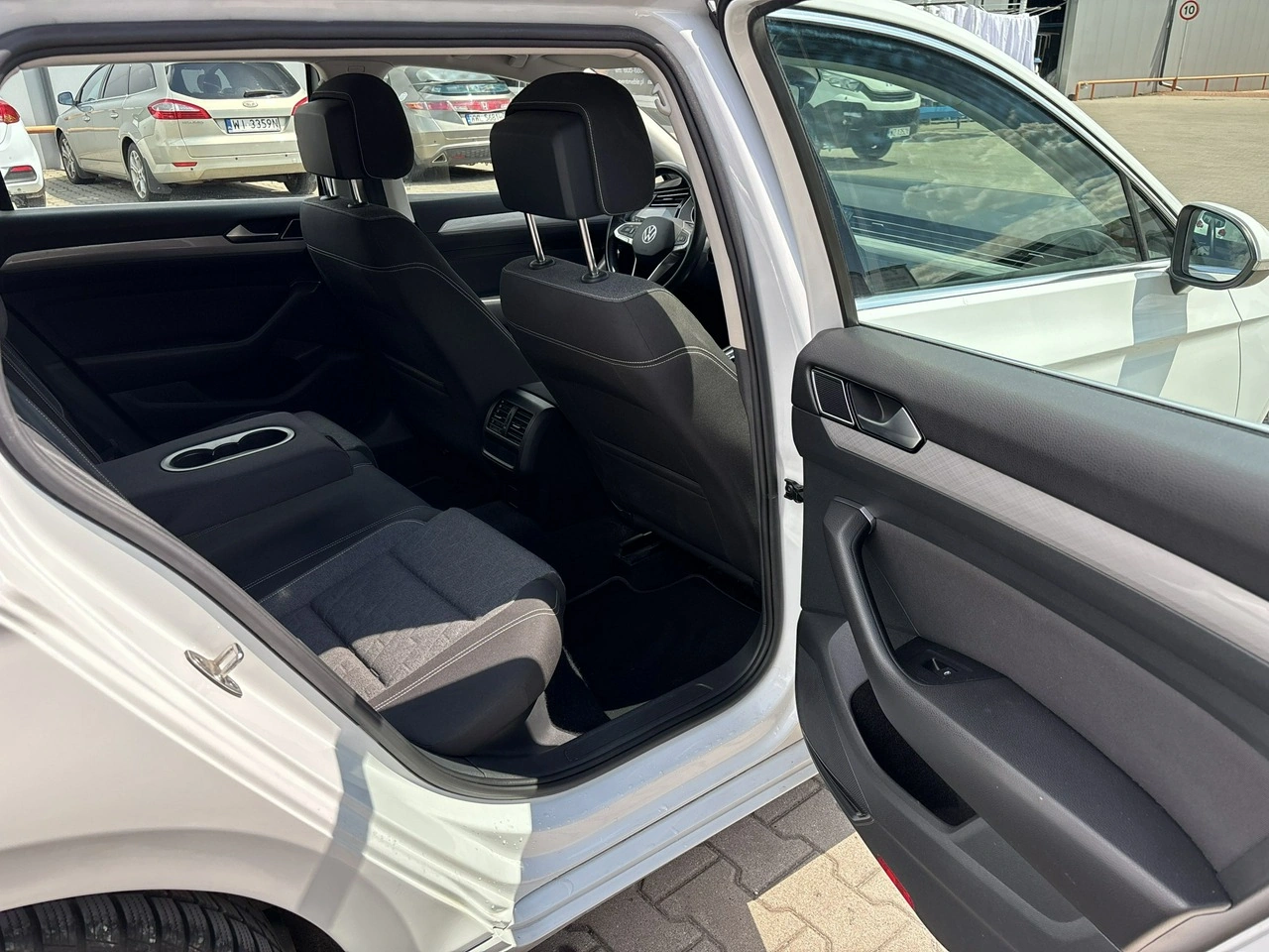 Volkswagen Passat - Zdjęcie 16