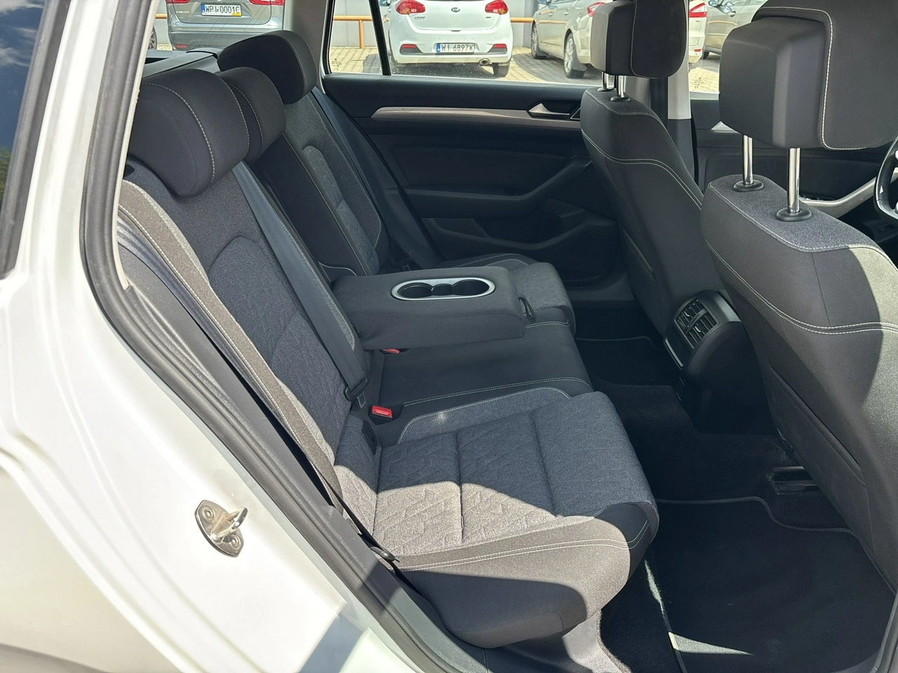 Volkswagen Passat - Zdjęcie 17