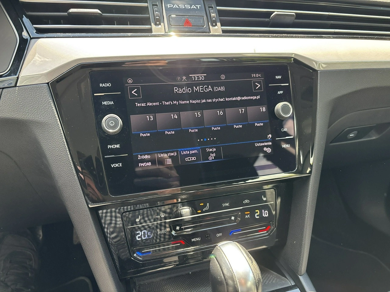 Volkswagen Passat - Zdjęcie 22