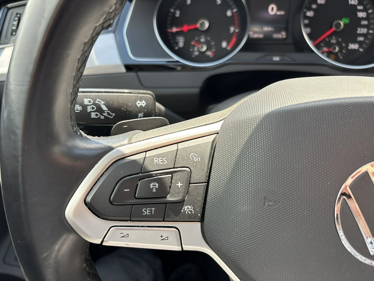 Volkswagen Passat - Zdjęcie 26