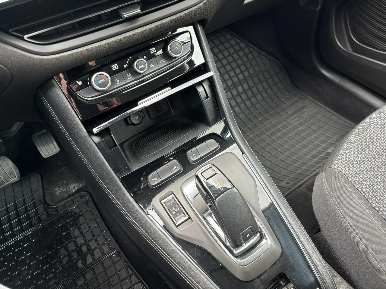 Opel Grandland - Zdjęcie 24