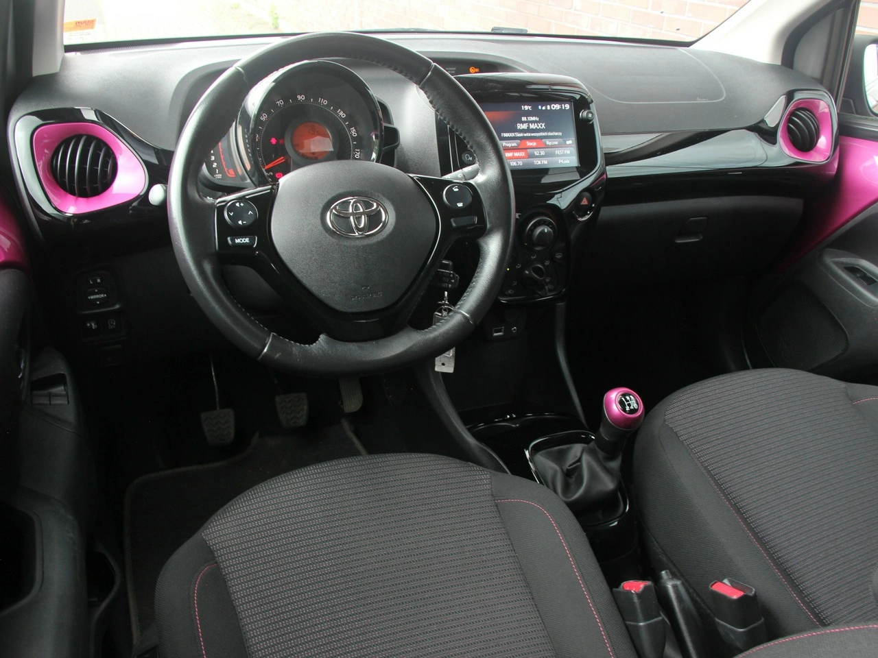 Toyota Aygo - Zdjęcie 16