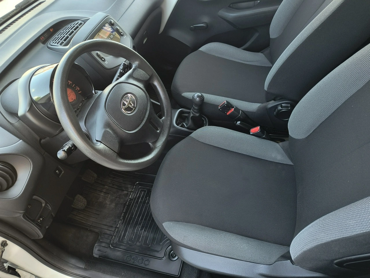 Toyota Aygo - Zdjęcie 11