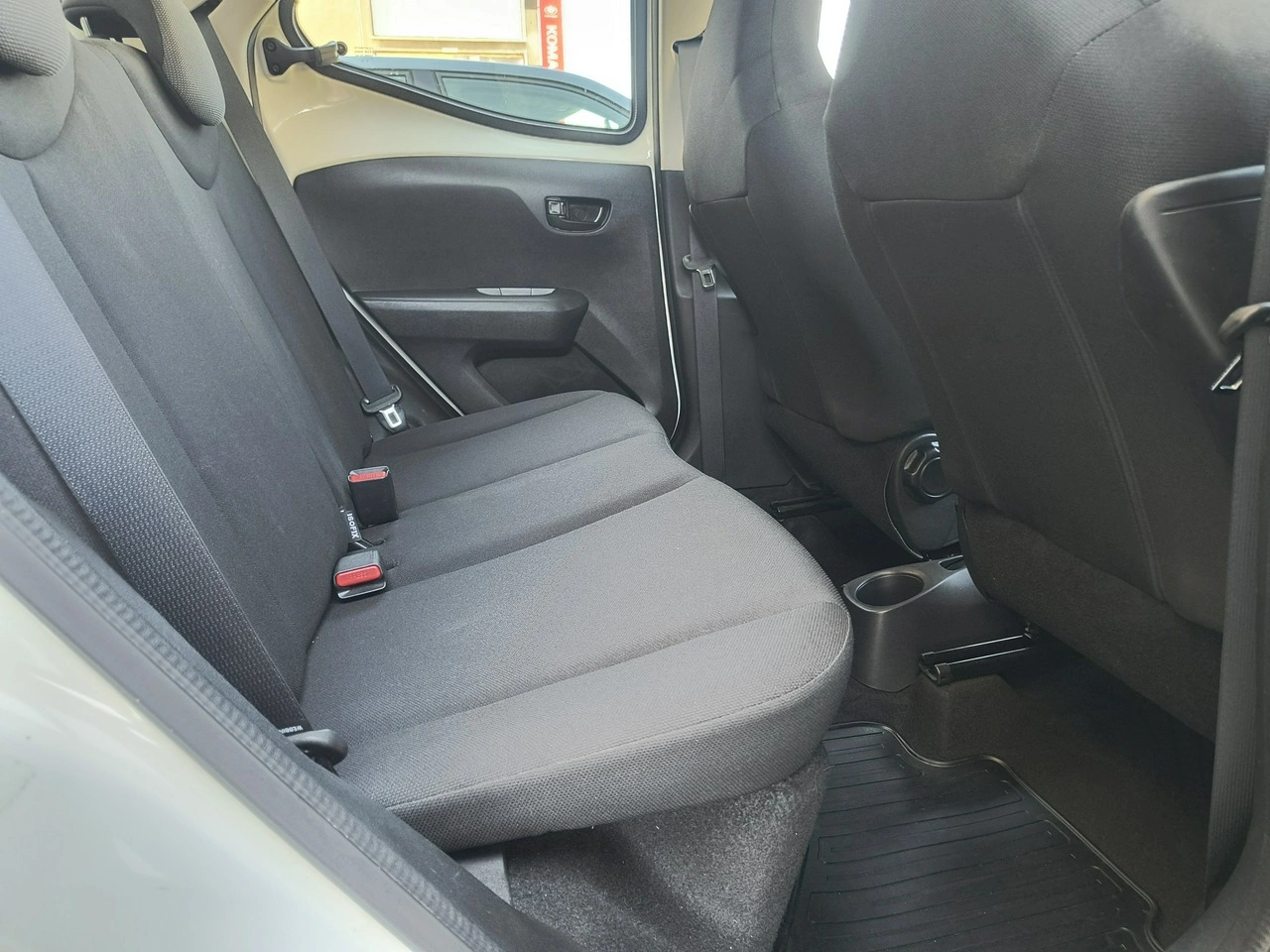 Toyota Aygo - Zdjęcie 16