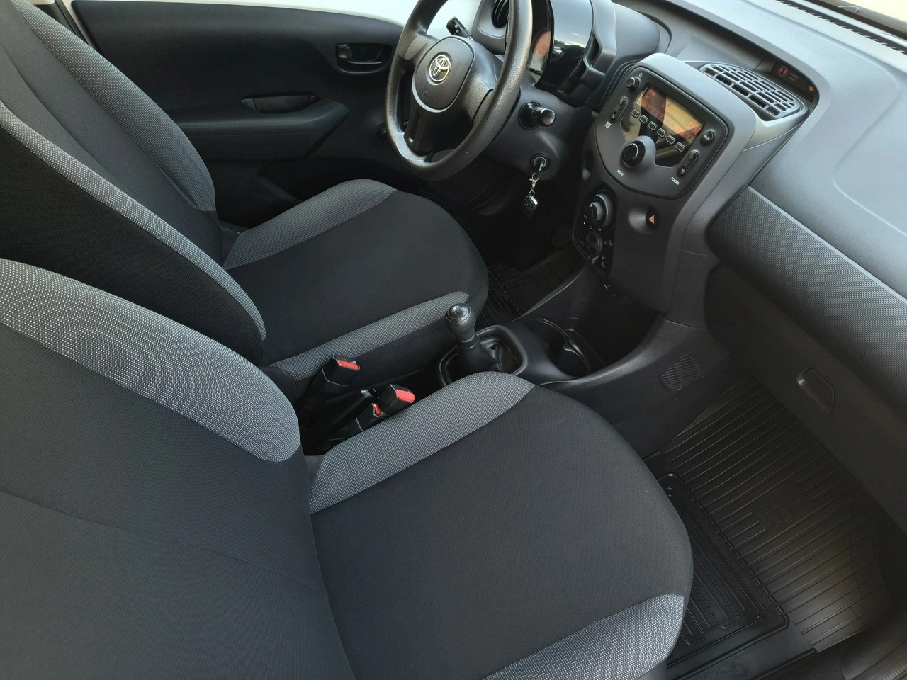 Toyota Aygo - Zdjęcie 20