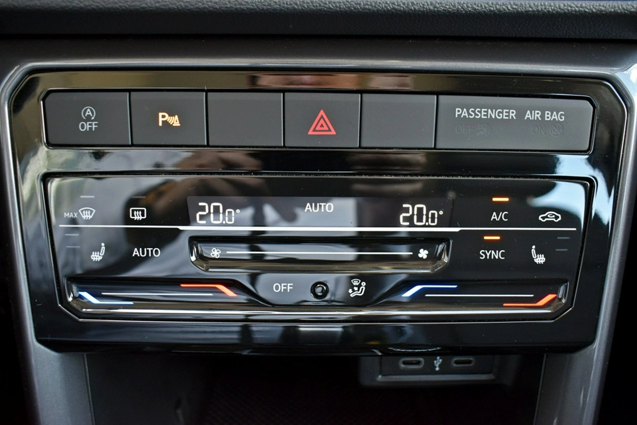 Volkswagen T-Cross - Zdjęcie 21