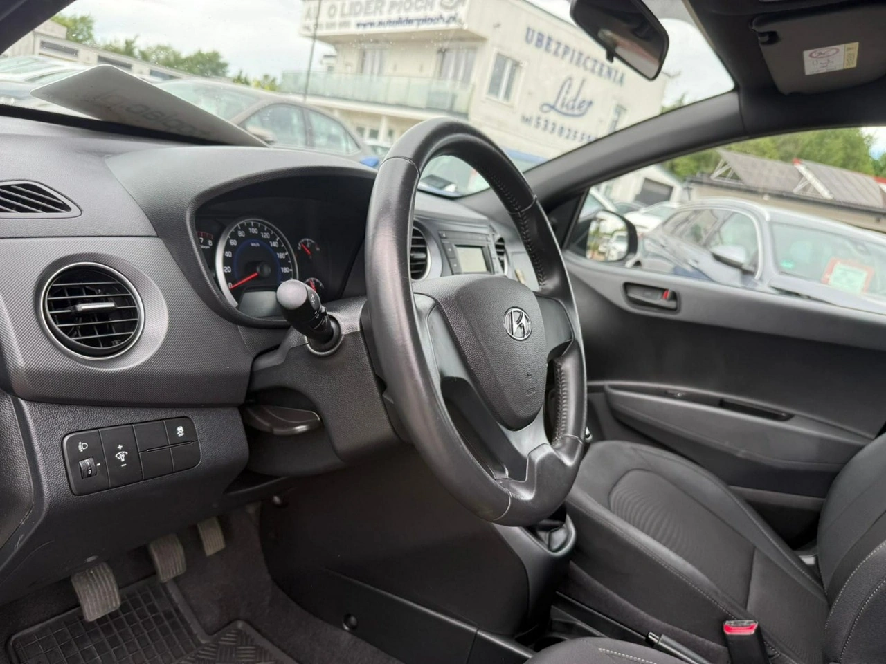 Hyundai i10 - Zdjęcie 24