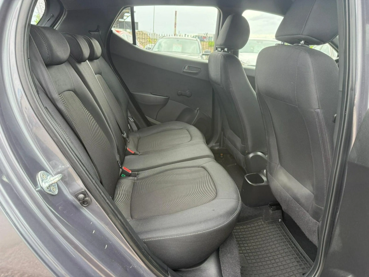 Hyundai i10 - Zdjęcie 8