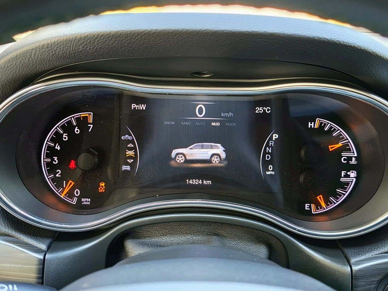 Jeep Grand Cherokee - Zdjęcie 17