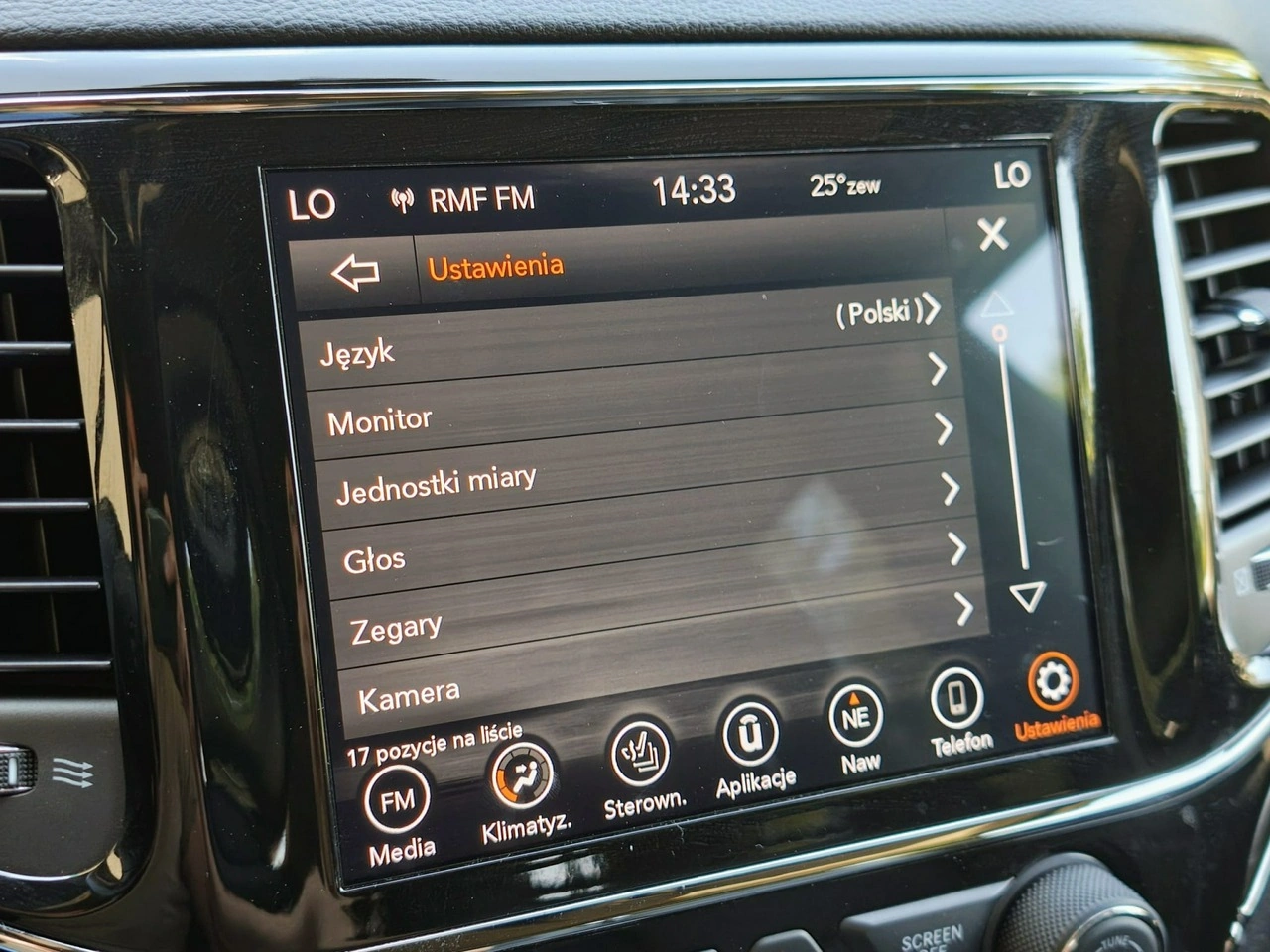 Jeep Grand Cherokee - Zdjęcie 27