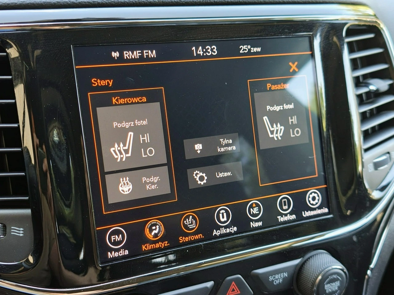 Jeep Grand Cherokee - Zdjęcie 28