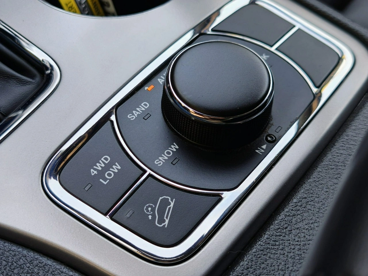 Jeep Grand Cherokee - Zdjęcie 35