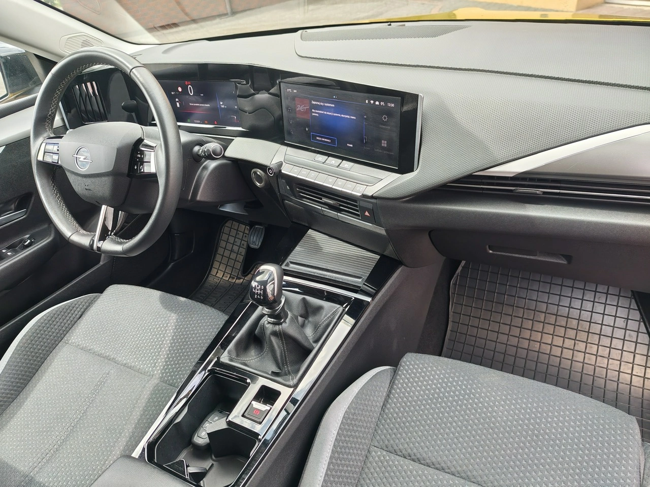 Opel Astra - Zdjęcie 11