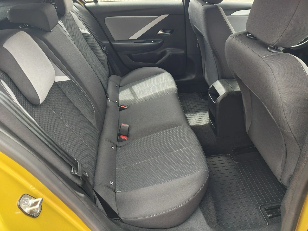 Opel Astra - Zdjęcie 12