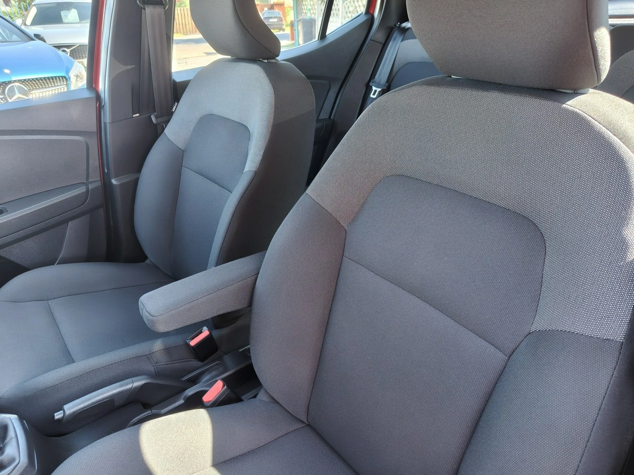 Dacia Sandero - Zdjęcie 14