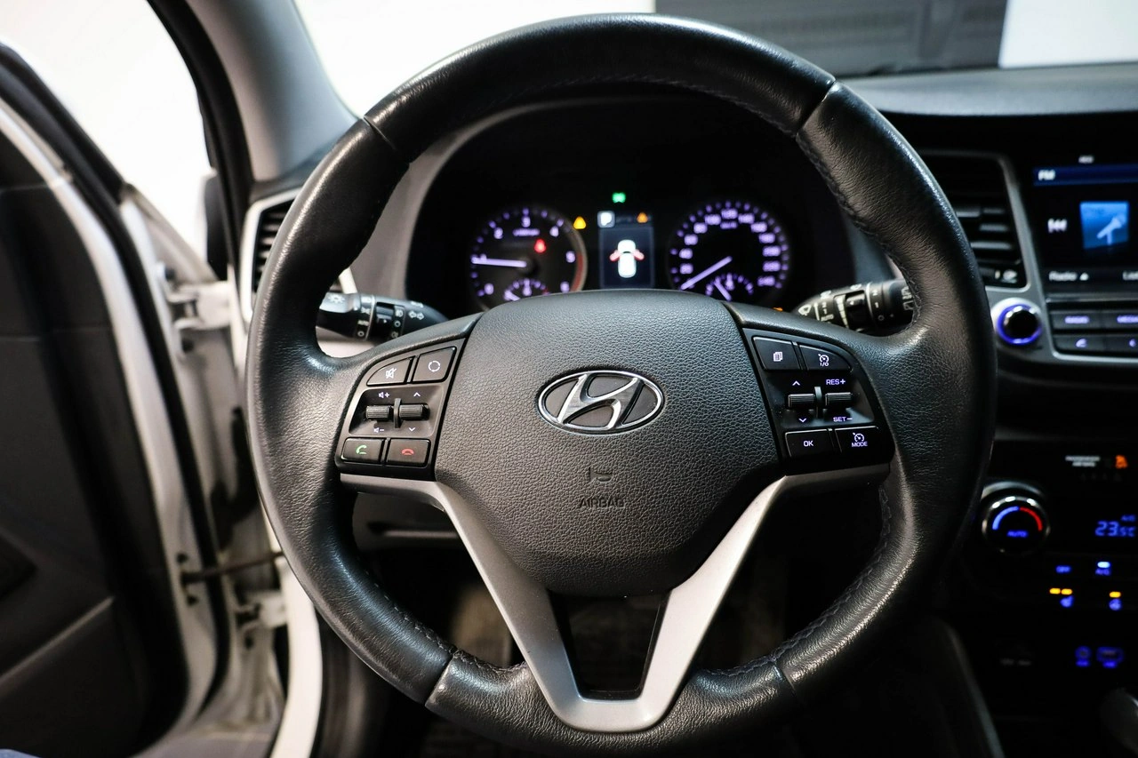 Hyundai Tucson - Zdjęcie 17