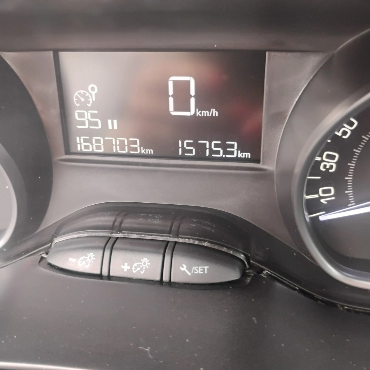 Peugeot 208 - Zdjęcie 20