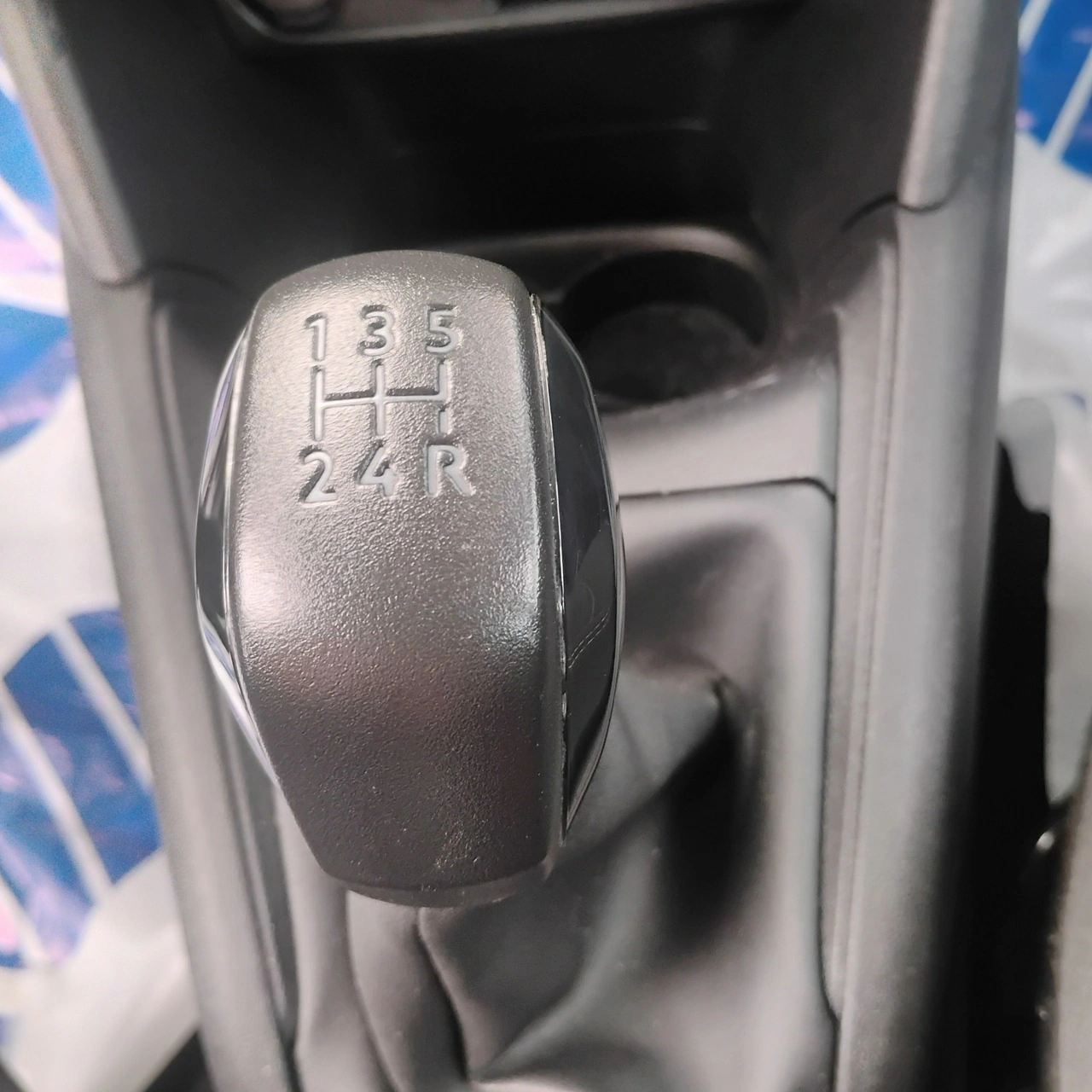 Peugeot 208 - Zdjęcie 17
