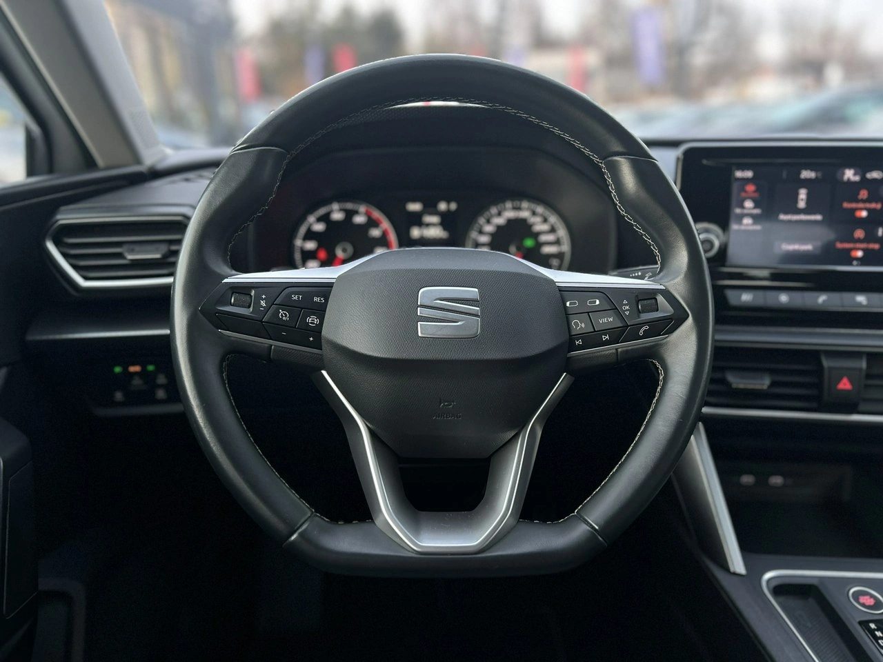 Seat Leon - Zdjęcie 16