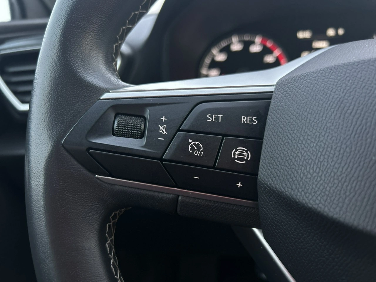 Seat Leon - Zdjęcie 17