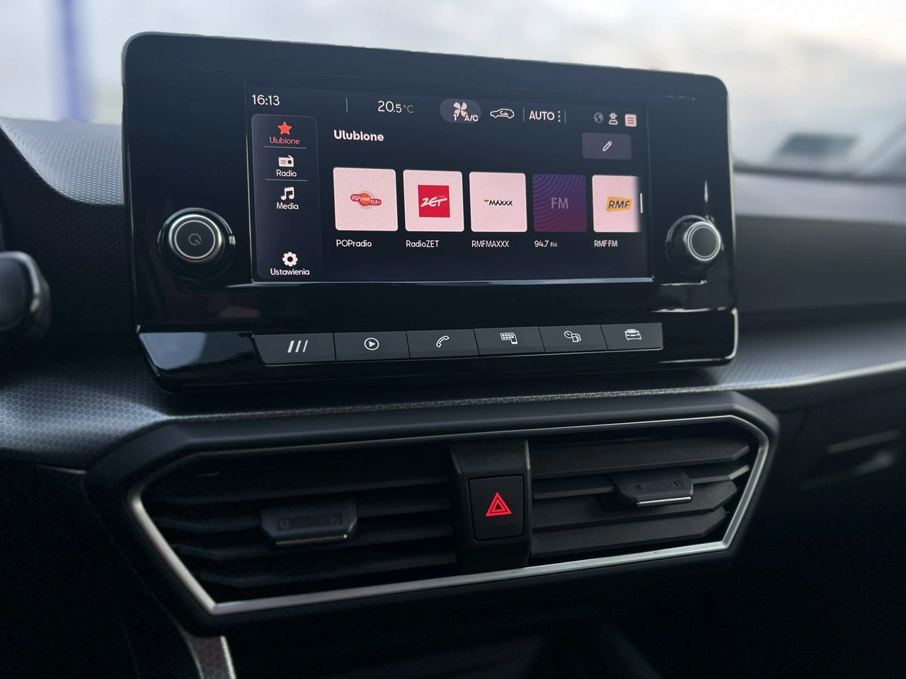 Seat Leon - Zdjęcie 21