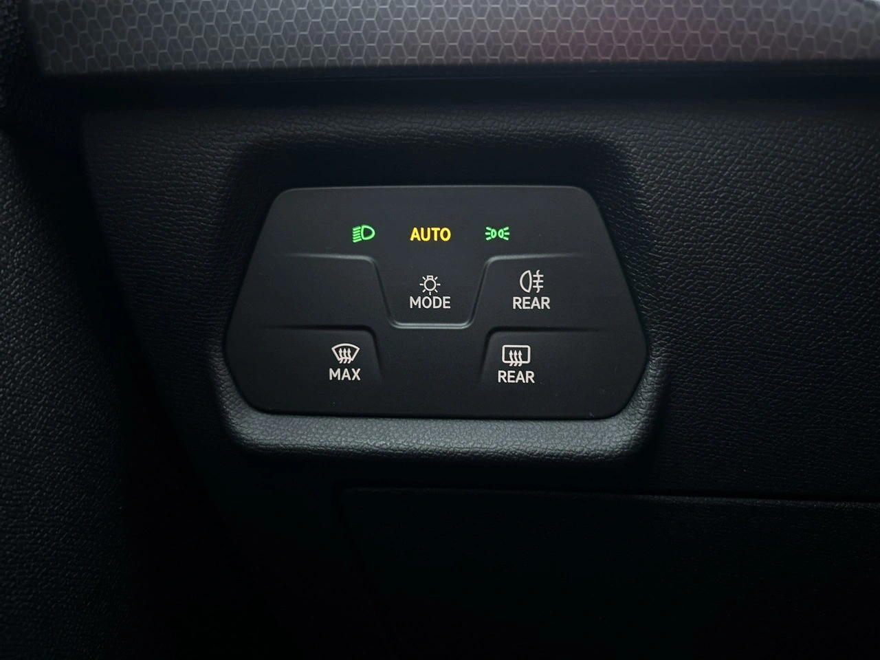 Seat Leon - Zdjęcie 28