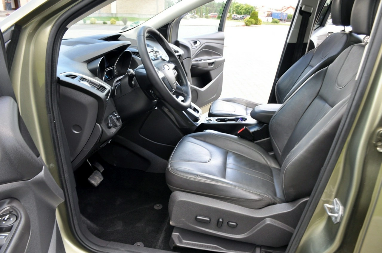 Ford Kuga - Zdjęcie 20