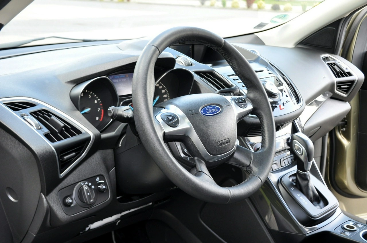 Ford Kuga - Zdjęcie 21