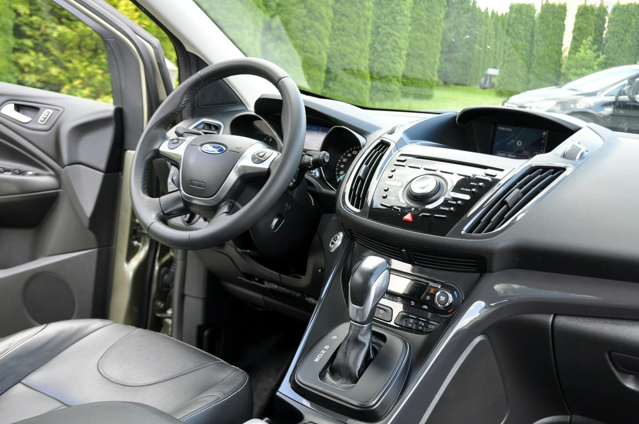 Ford Kuga - Zdjęcie 25
