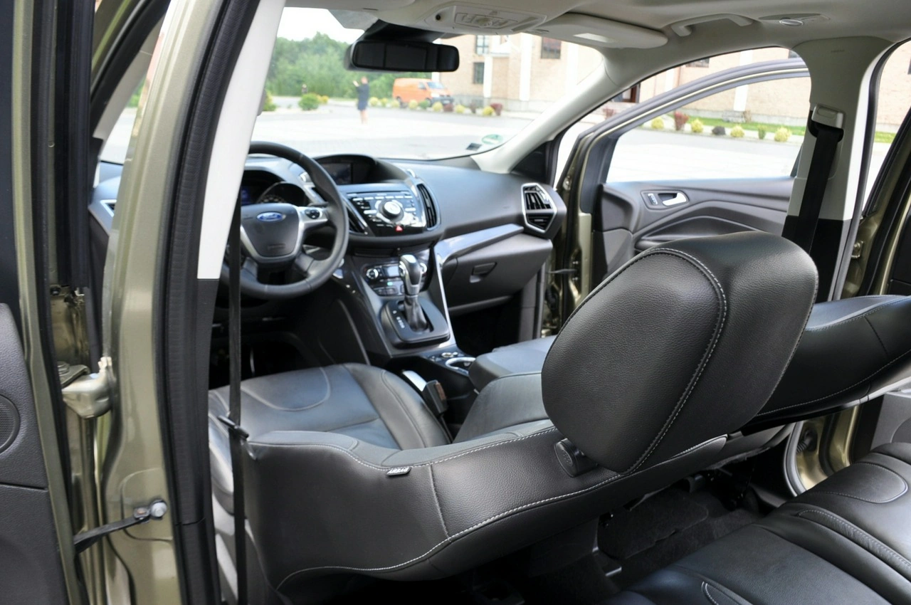 Ford Kuga - Zdjęcie 27