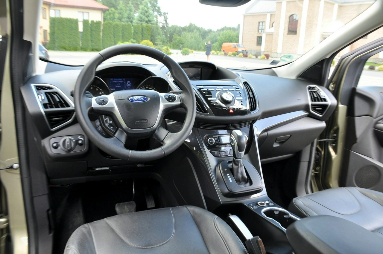 Ford Kuga - Zdjęcie 28