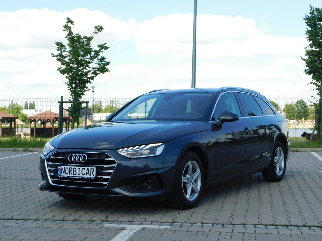 Audi A4 - Zdjęcie 21