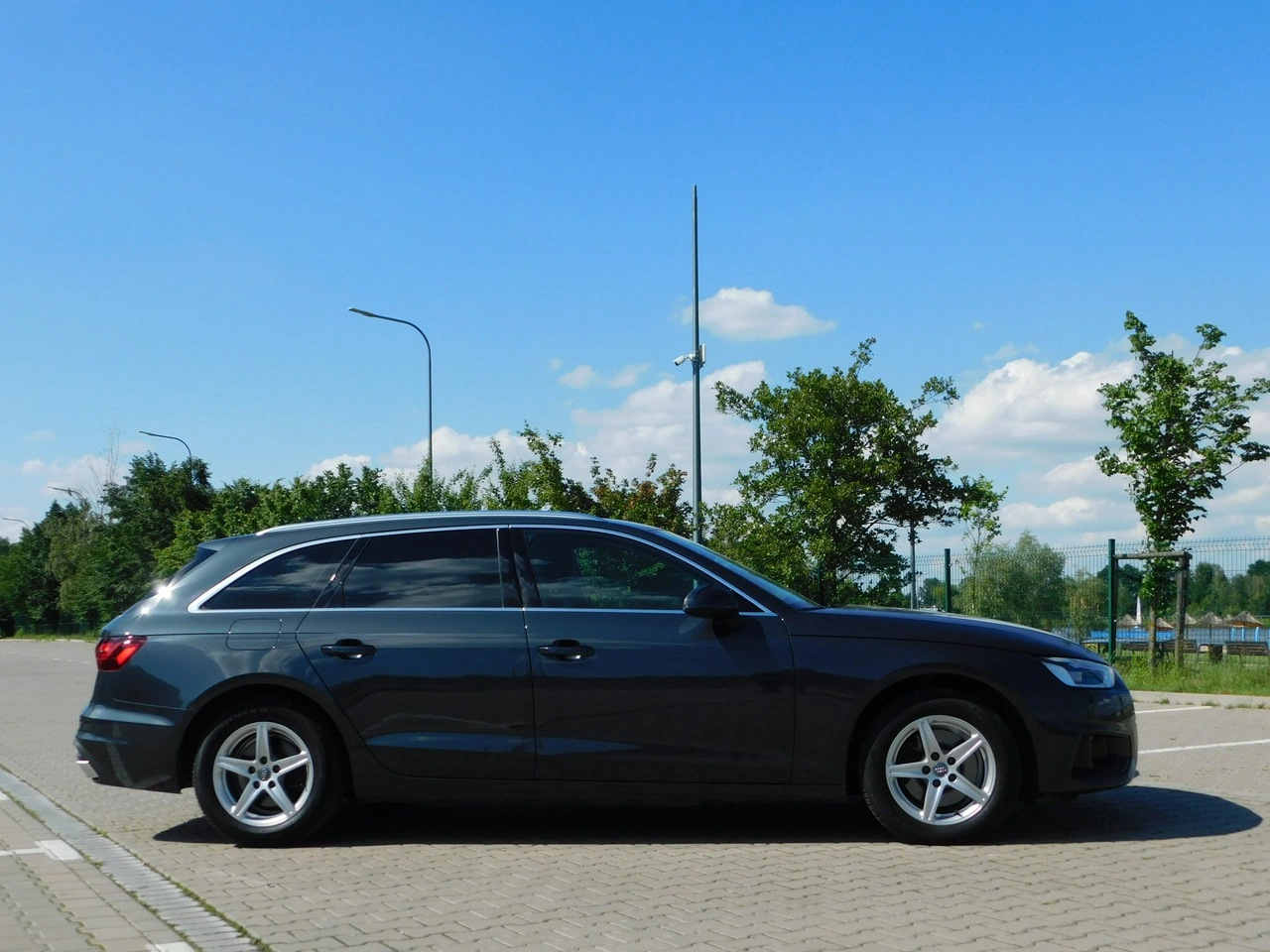Audi A4 - Zdjęcie 4