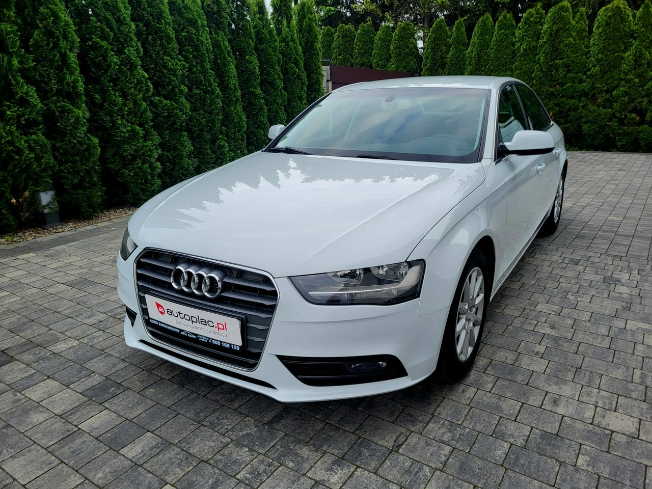 Audi A4 - Główne zdjęcie
