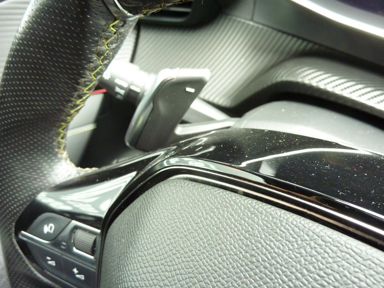 Peugeot 208 - Zdjęcie 31