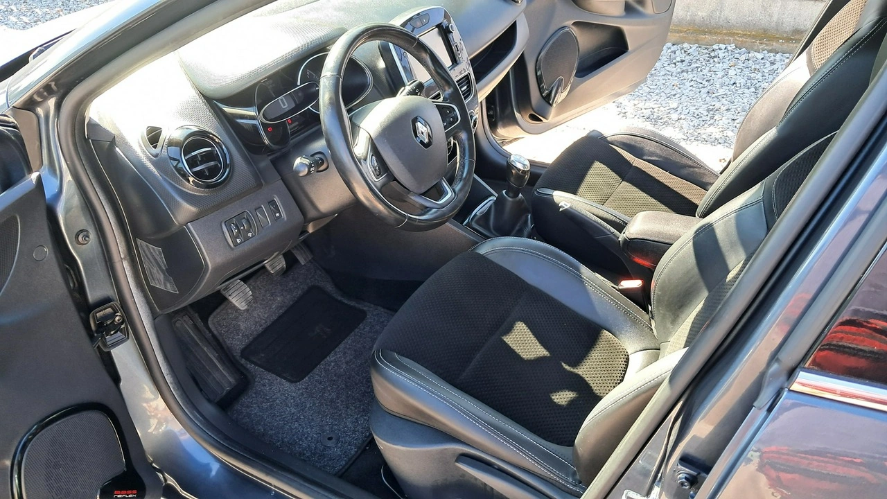 Renault Clio - Zdjęcie 16