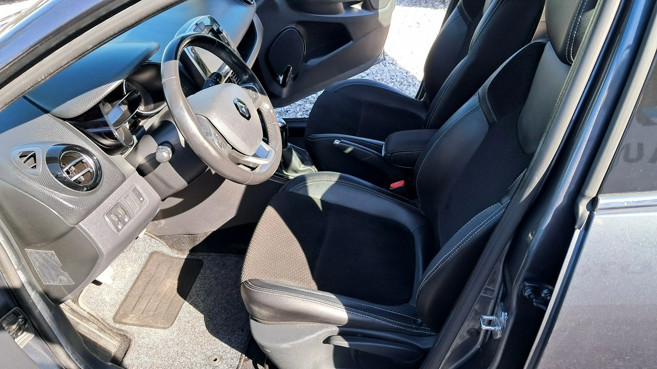 Renault Clio - Zdjęcie 25