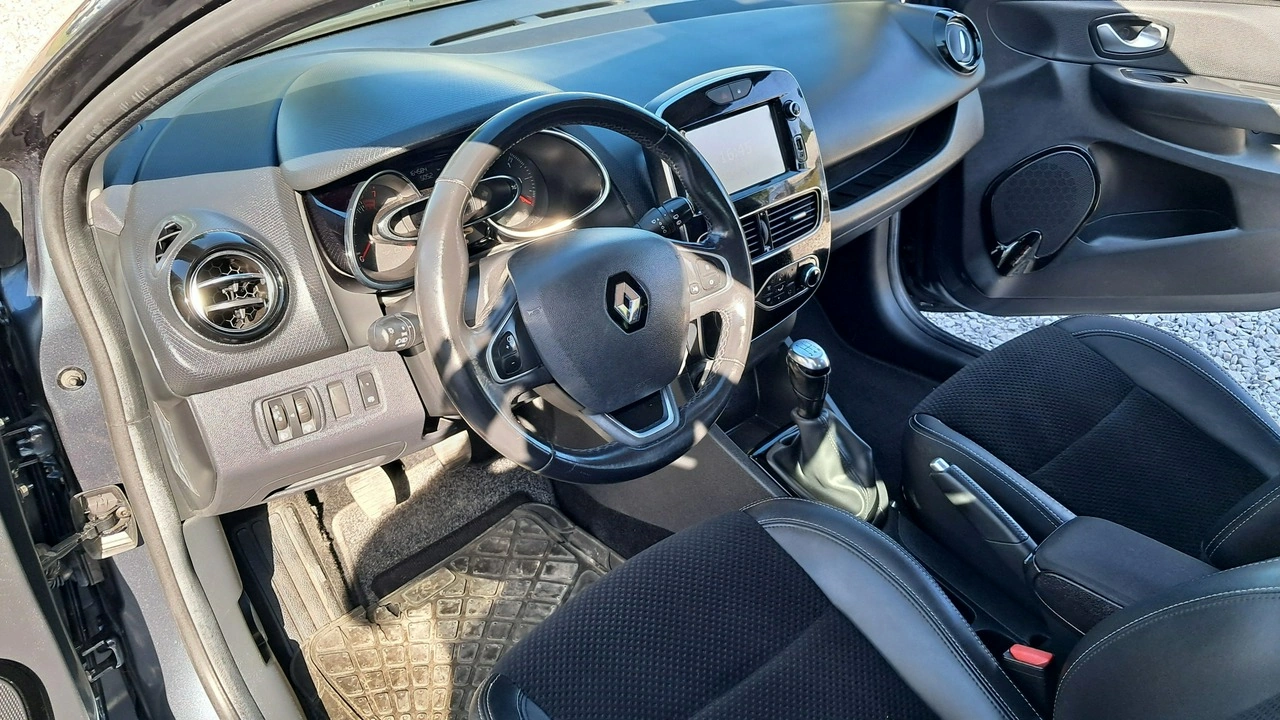 Renault Clio - Zdjęcie 27