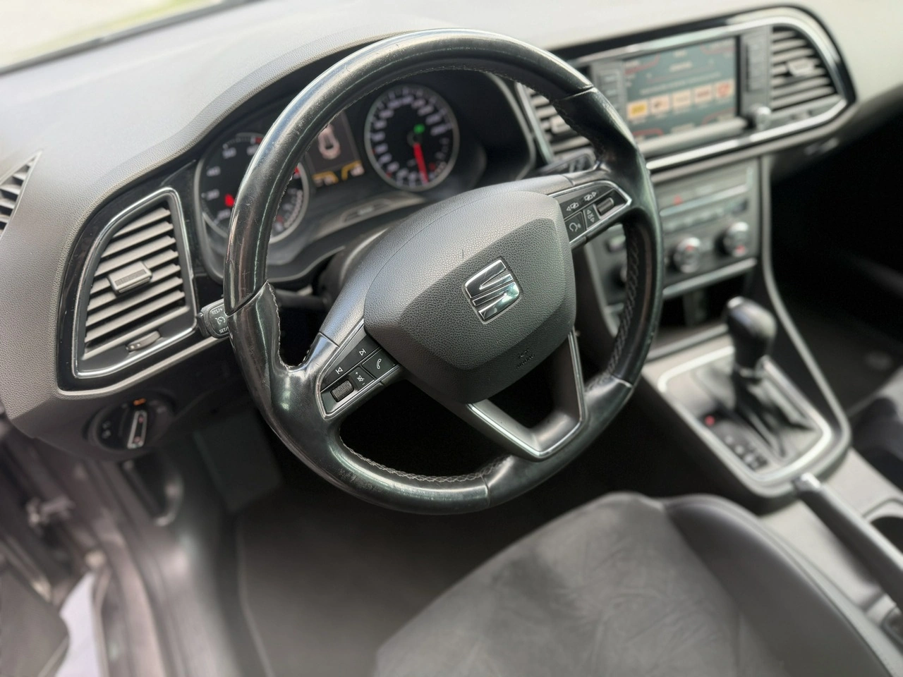 Seat Leon Sportstourer - Zdjęcie 8