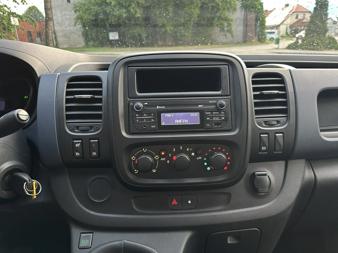 Opel Vivaro - Zdjęcie 13