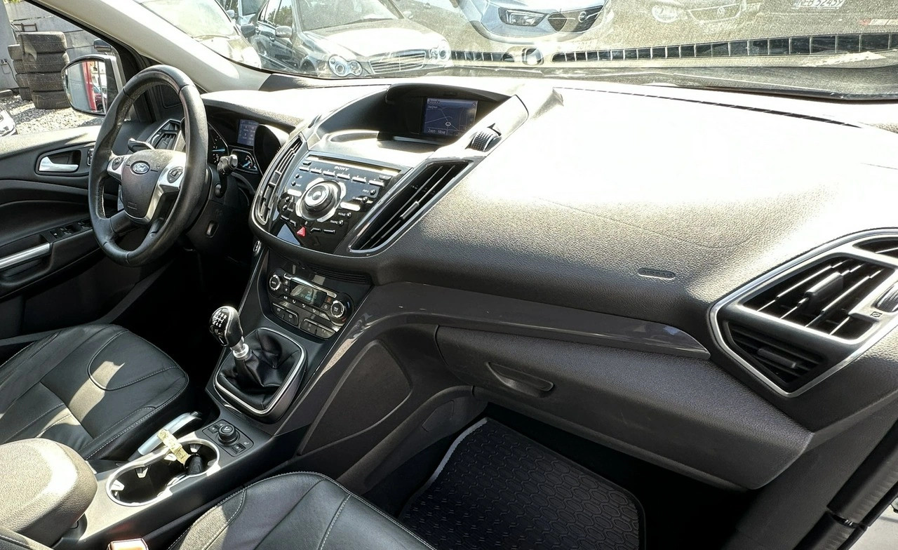 Ford Kuga - Zdjęcie 14