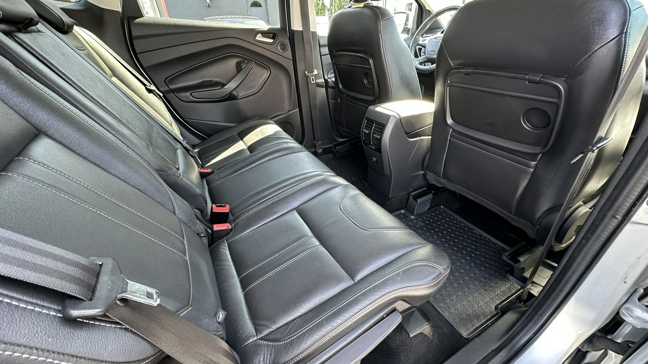 Ford Kuga - Zdjęcie 17